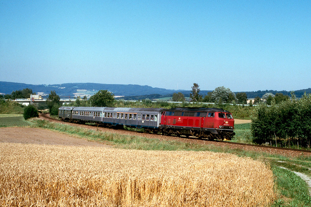https://www.eisenbahnfotograf.de/datei/August 1986/1120144 DB 218278 Salem 7.8.86.jpg